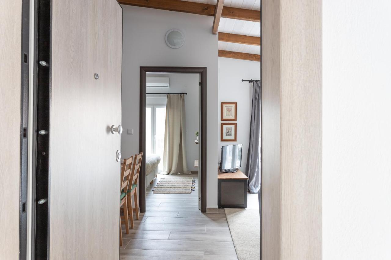 Modern City Center Loft Ioannina Exterior foto